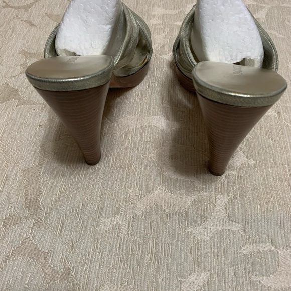 STYLISH PLATFORM AND STACKED HEELED SLIDES - Picture 5 of 6